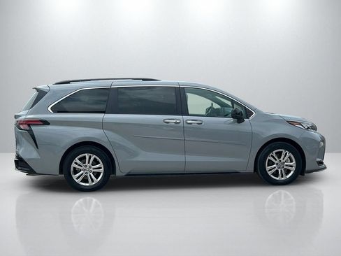 Certified 2023 Toyota Sienna XSE w/ XSE Plus Package AWD/4WD image 4