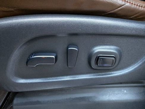 Used 2019 Nissan Titan Platinum Reserve image 21