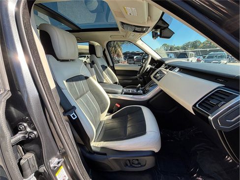 Used 2019 Land Rover Range Rover Sport HST image 48