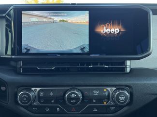 New 2025 Jeep Gladiator Sport video 3