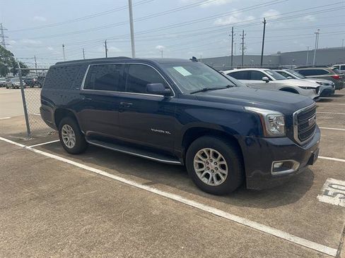 Used 2019 GMC Yukon XL SLT AWD/4WD image 2