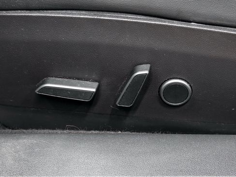 Used 2022 Tesla Model 3 Long Range AWD/4WD image 7
