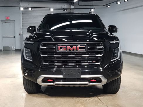 Used 2025 GMC Yukon AT4 Ultimate image 2