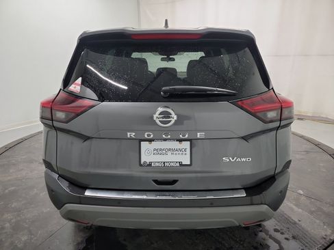 Used 2021 Nissan Rogue SV image 8