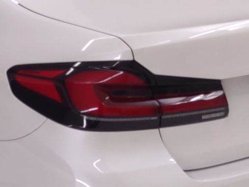 Certified 2023 BMW 530i 530i w/ Convenience Package image 11