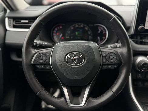 Used 2025 Toyota RAV4 XLE Premium w/ Weather Package AWD/4WD image 20