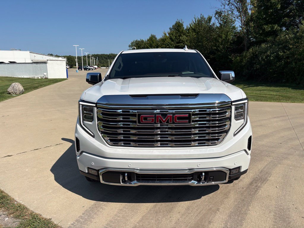 Used 2024 GMC Sierra 1500 Denali AWD/4WD image 12