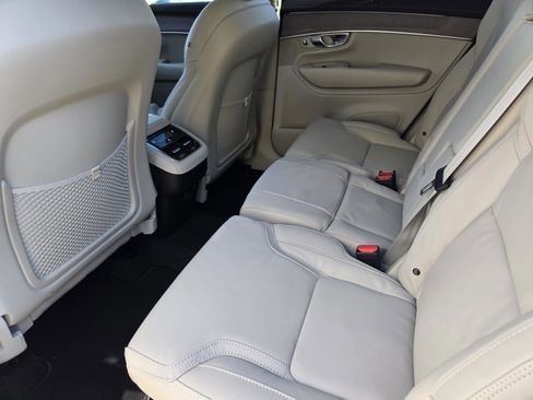 New 2026 Volvo XC90 B6 Ultra w/ Protection Package AWD/4WD image 34