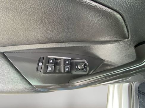 Used 2019 Volkswagen Jetta S w/ Driver Assistance Package image 17