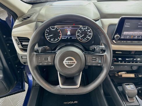 Used 2021 Nissan Rogue SV AWD/4WD image 14