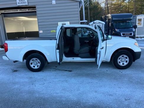 Used 2019 Nissan Frontier S image 5