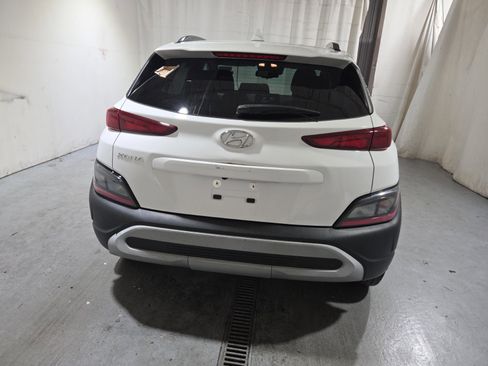 Used 2022 Hyundai Kona SEL w/ Cargo Package FWD image 2