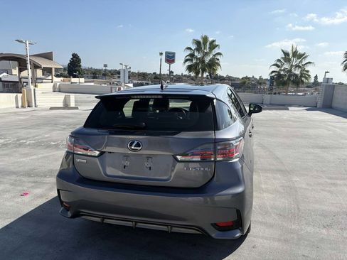 Used 2015 Lexus CT 200h image 46