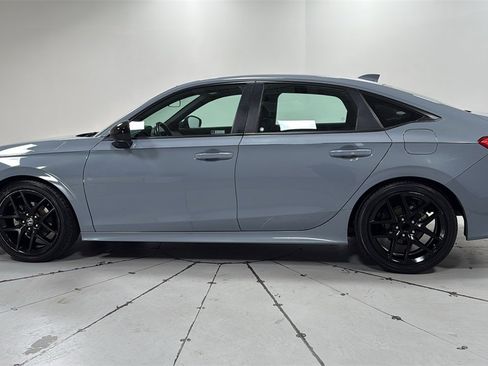 Used 2022 Honda Civic Sport image 8