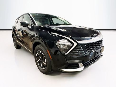 Used 2023 Kia Sportage LX image 1