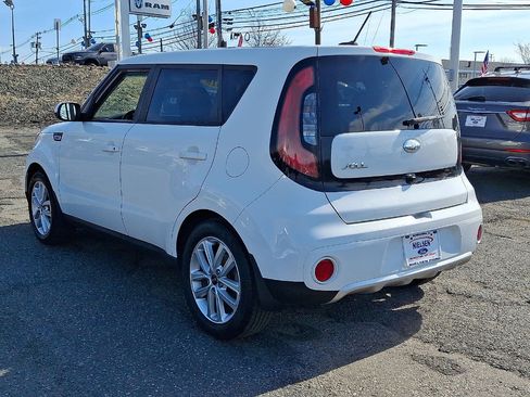 Used 2018 Kia Soul + image 28