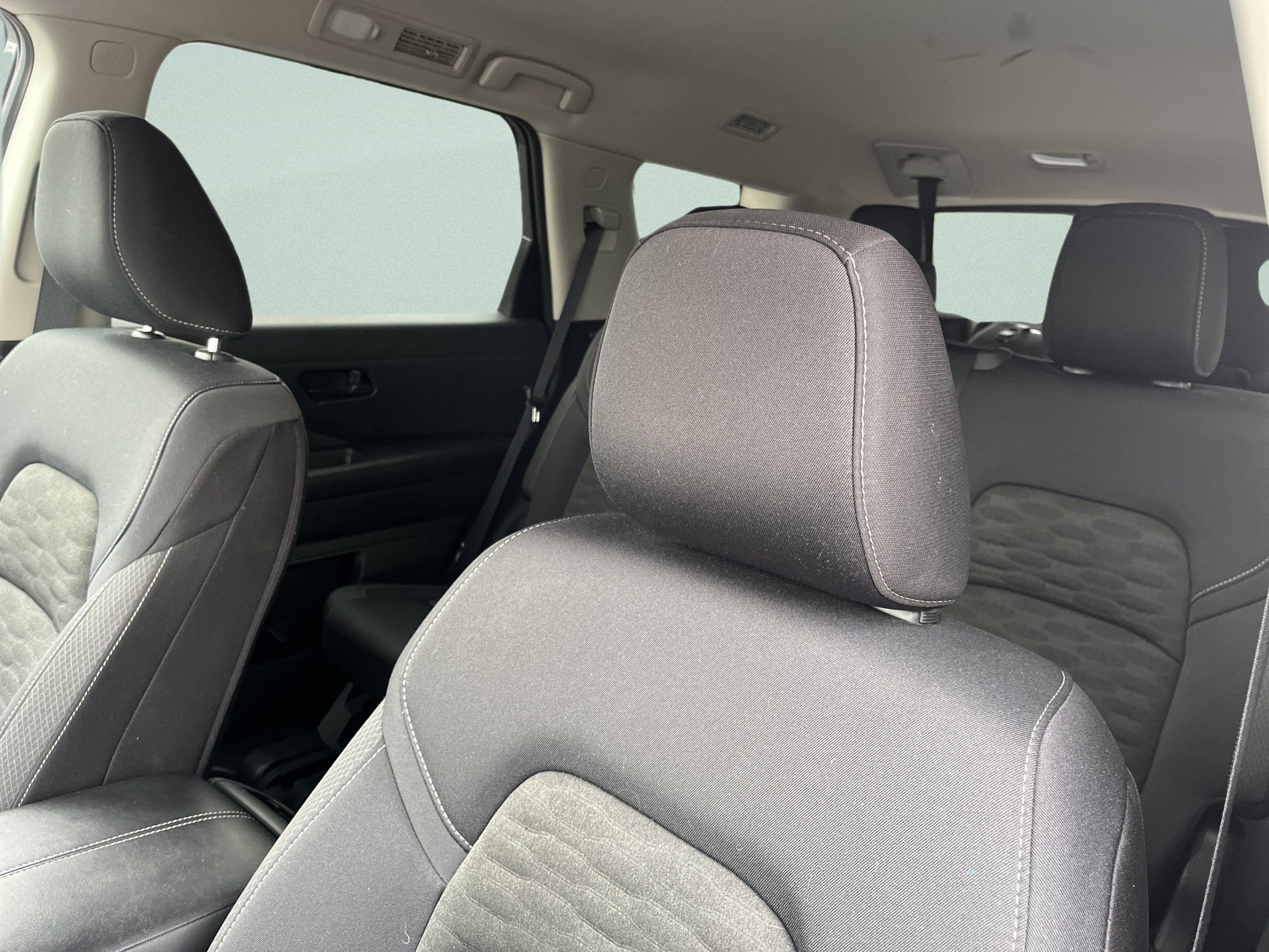 Used 2025 Nissan Pathfinder SV AWD/4WD image 15