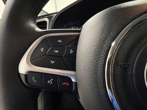 Used 2021 Jeep Renegade Latitude w/ Luxury Group I AWD/4WD image 33