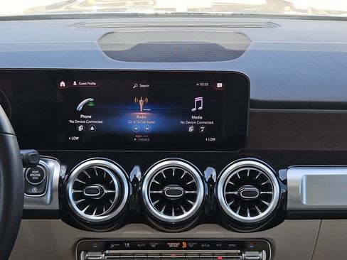 Used 2022 Mercedes-Benz GLB 250 image 17