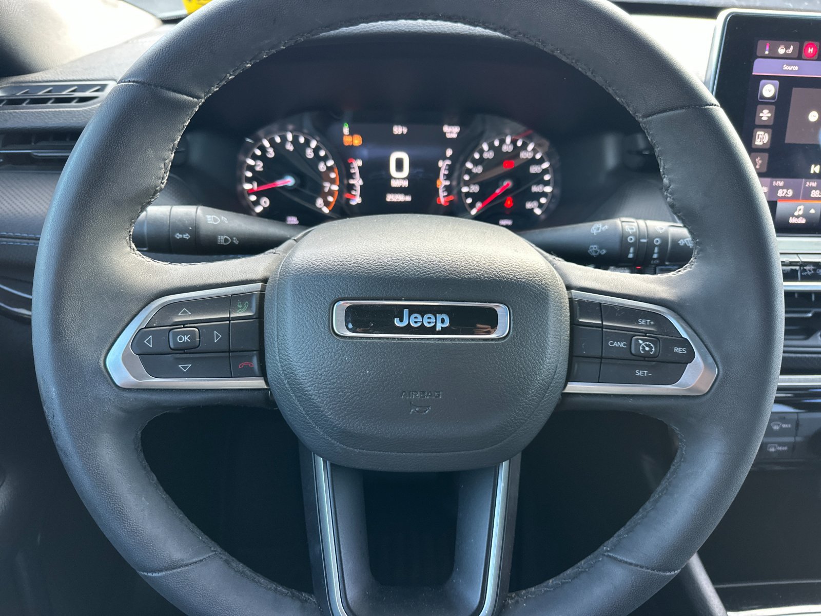 Used 2025 Jeep Compass Latitude w/ Altitude Special Edition AWD/4WD image 22