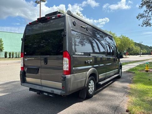 Used 2017 RAM ProMaster 3500 w/ Premium Appearance Group FWD image 3