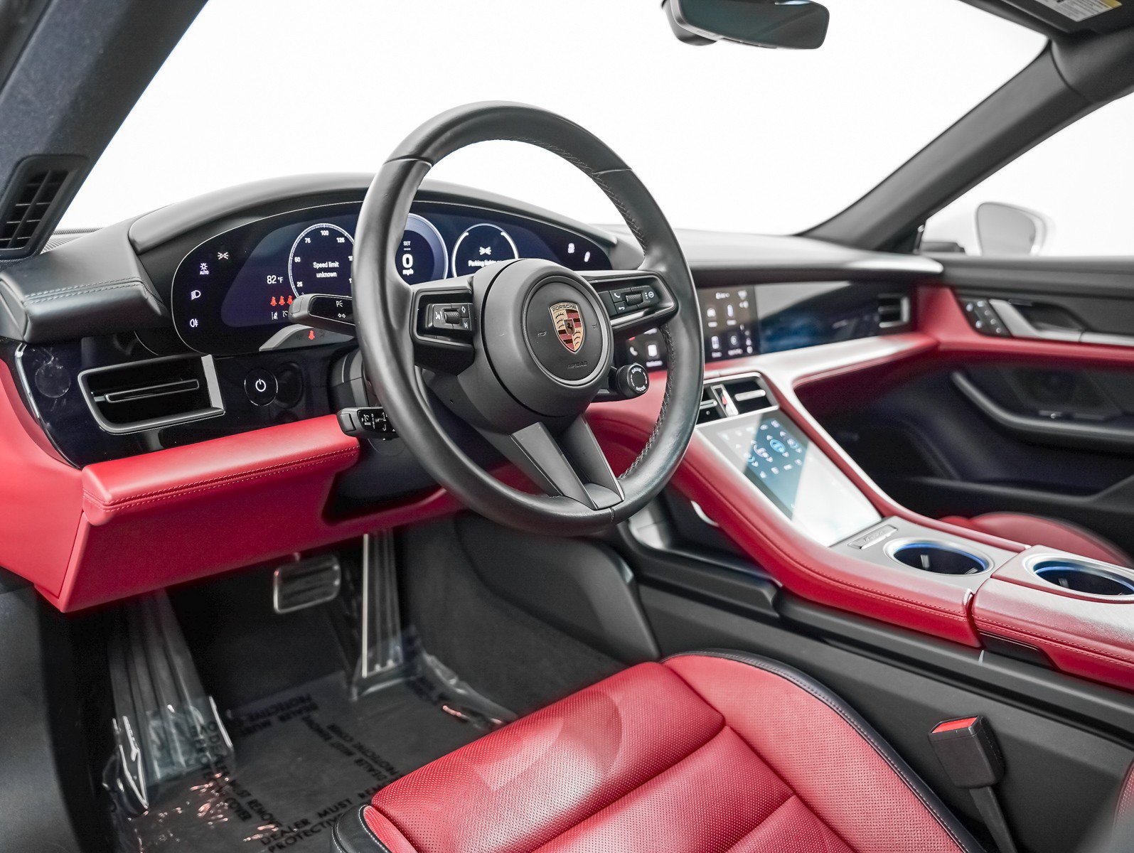 Certified 2025 Porsche Taycan w/ Premium Package RWD image 4