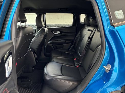 Used 2025 Jeep Compass Trailhawk AWD/4WD image 25