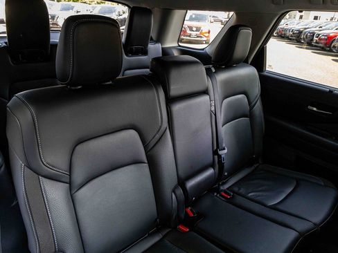 Certified 2024 Nissan Pathfinder SL image 26