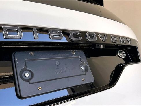 Used 2023 Land Rover Discovery S R-Dynamic image 42