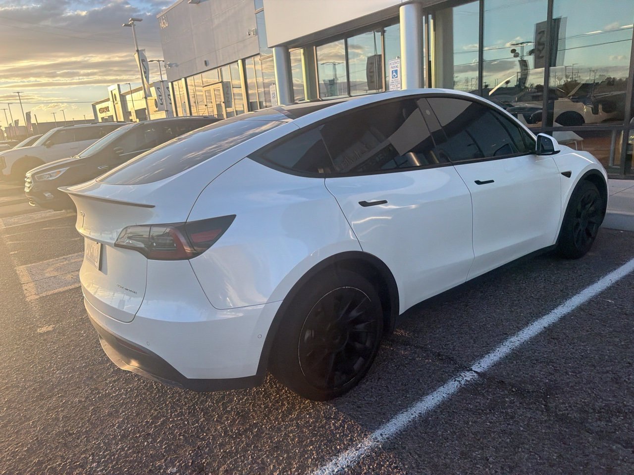 Used 2021 Tesla Model Y Long Range AWD/4WD image 5