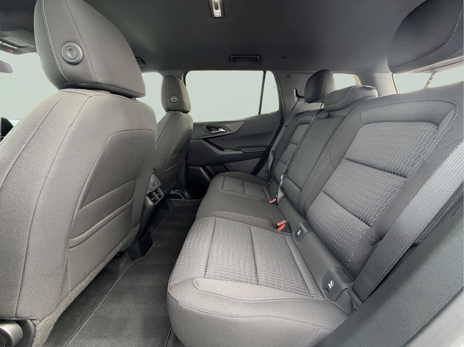 Used 2026 Chevrolet Equinox LT AWD/4WD image 27