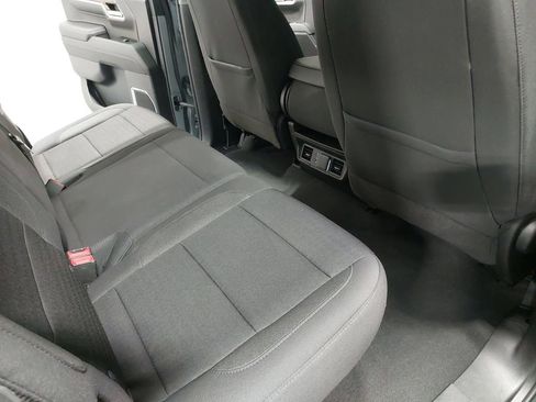 Used 2024 GMC Sierra 1500 SLE image 11