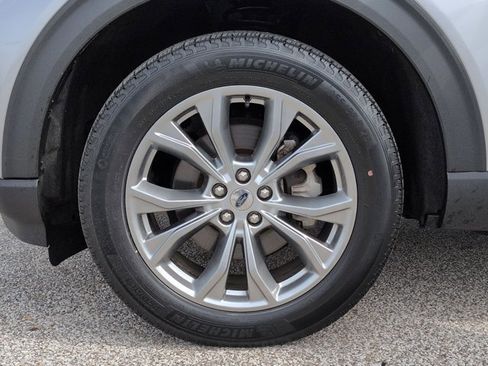 Used 2022 Ford Explorer Limited w/ Equipment Group 301A AWD/4WD image 24