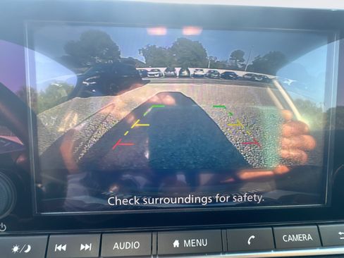 Used 2024 Nissan Rogue S FWD image 20