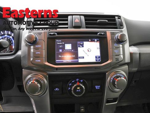 Used 2015 Toyota 4Runner SR5 AWD/4WD image 11