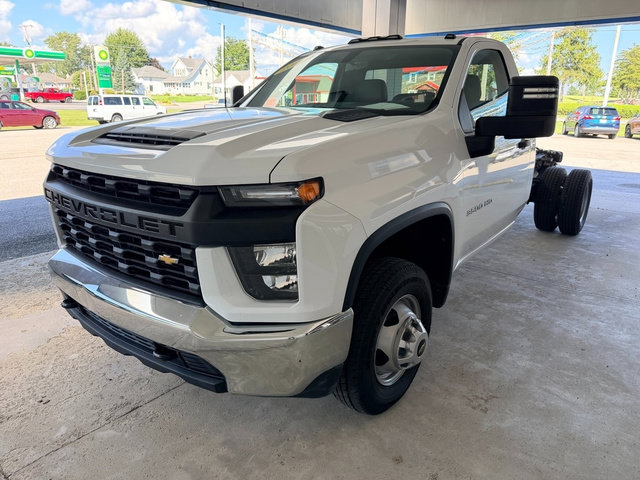 Used 2022 Chevrolet Silverado 3500 W/T w/ WT Convenience Package RWD image 2