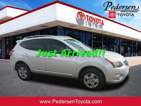 Used 2015 Nissan Rogue S w/ Convenience Package FWD image 1
