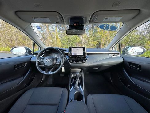 Used 2023 Toyota Corolla LE image 9