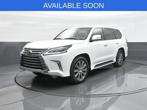 Used 2016 Lexus LX 570 4WD w/ Luxury Package image 3