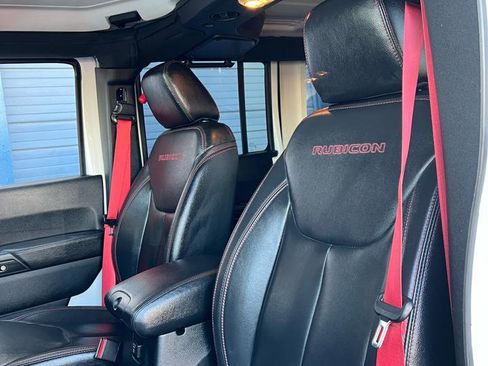 Used 2017 Jeep Wrangler Rubicon image 24