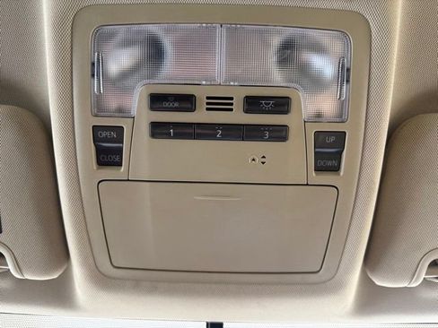 Used 2016 Toyota Highlander Limited w/ Protection Package #3 AWD/4WD image 15