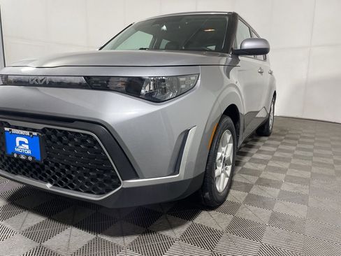 Used 2023 Kia Soul S FWD image 25