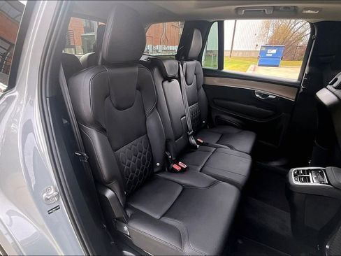 Certified 2025 Volvo XC90 B6 Plus image 35