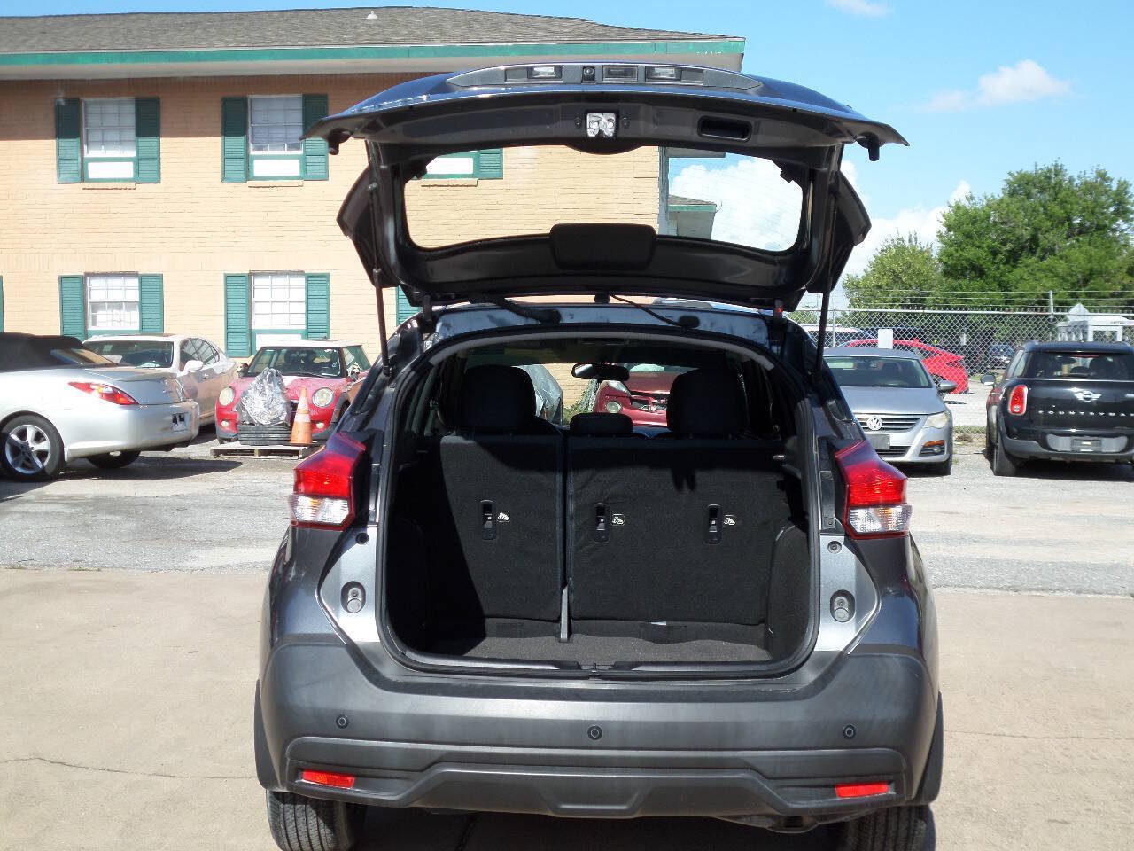Used 2019 Nissan Kicks S w/ Exterior Electronics Package FWD image 53