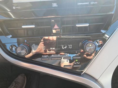 Used 2024 Toyota Camry XSE w/ Navigation Package image 24