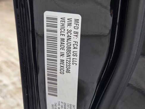 Certified 2022 Jeep Compass Latitude image 25