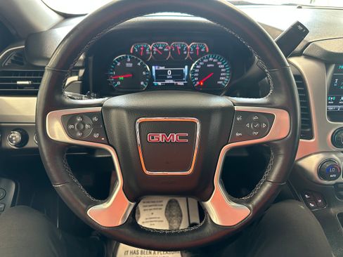 Used 2017 GMC Yukon XL SLT w/ Open Road Package AWD/4WD image 26