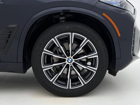Used 2024 BMW X5 xDrive40i w/ M Sport Package AWD/4WD image 30