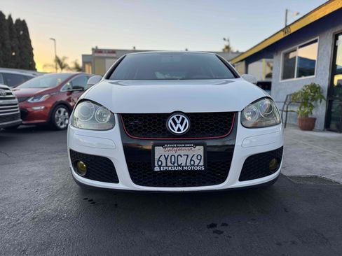 Used 2009 Volkswagen GTI 2-Door image 2