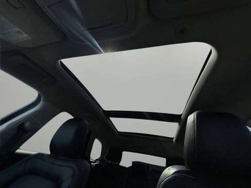 Used 2024 Lincoln Corsair AWD w/ Equipment Group 101A image 16